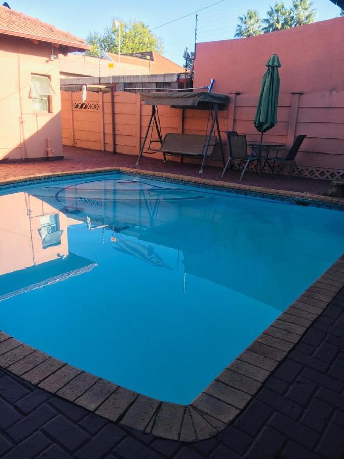 Forever Comfy Bed Bed & Breakfast Vanderbijlpark Dış mekan fotoğraf